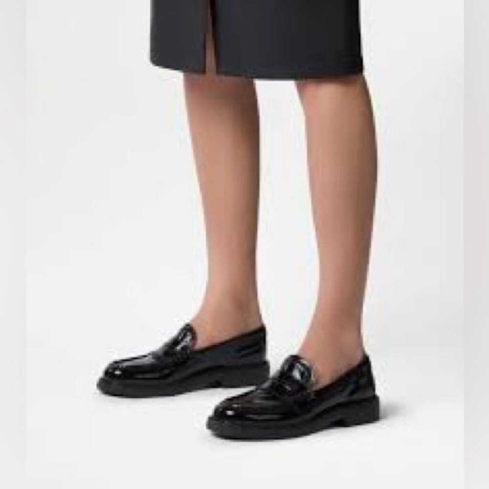 Tod's Patent Leather Platform Penny Loafers Preppy Dark Academia Size 11/11.5 - Picture 12 of 12